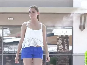 初めてBBCのためにケイトリッチ 女性  ...